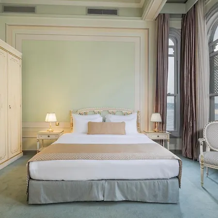 Bosphorus Palace Szálloda