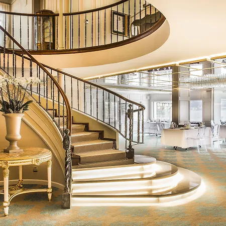 بوسفوروس بالاس هوتل