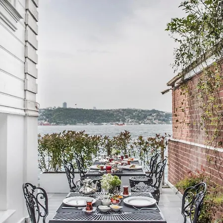 Bosphorus Palace Szálloda 4*