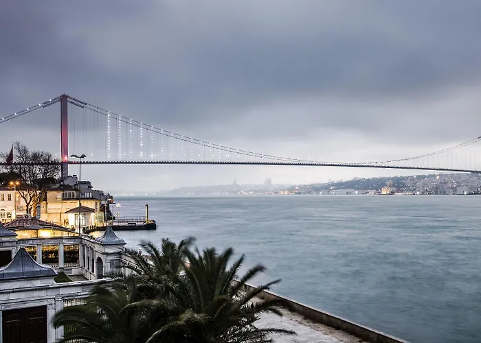 Bosphorus Palace Hotell 4*